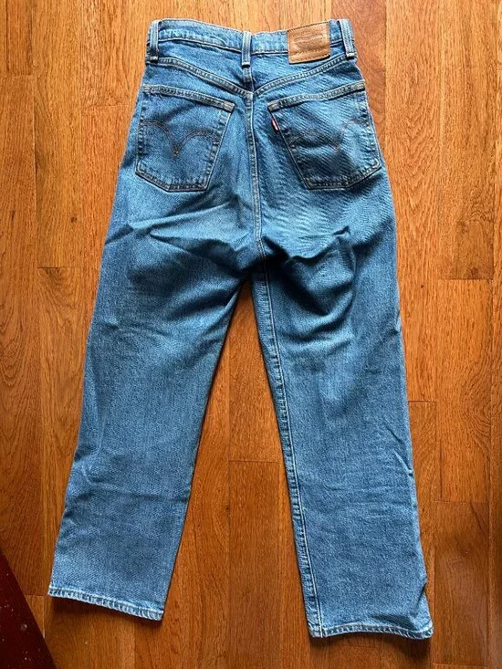 Levis Ribcage Straight - Size 27 - Picture 3 of 3